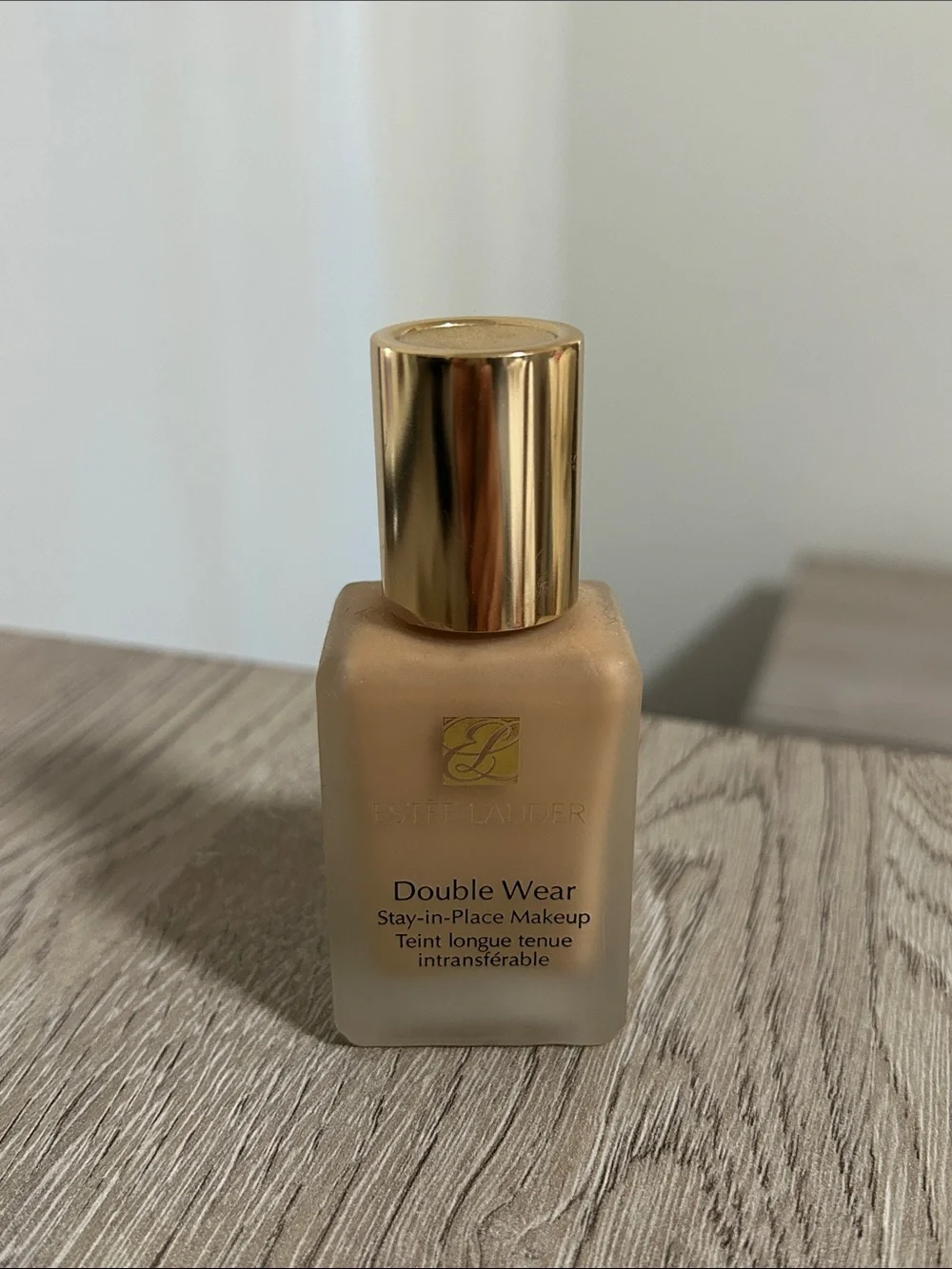 Estee Lauder Double Wear Foundation - Gold Cap, Sand